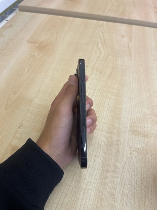 iPhone 14 Pro в идеальном состоянии