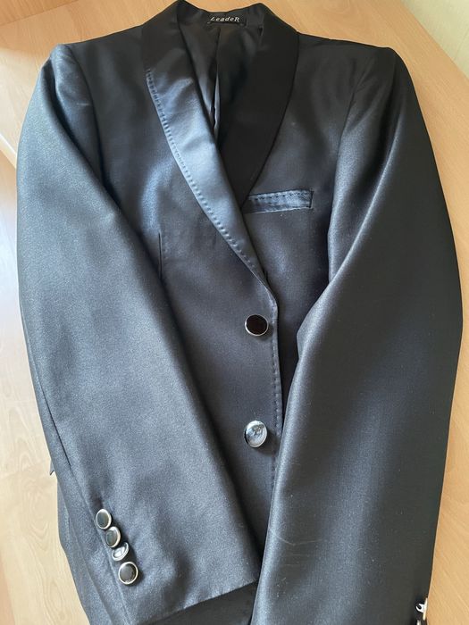 Продам костюм с брюками