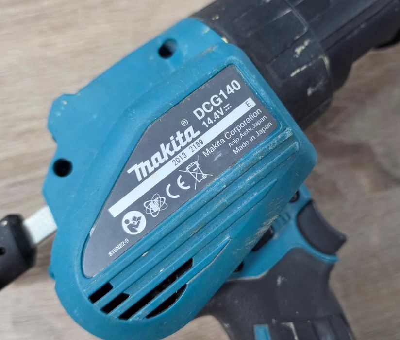 Акумулаторен пистолет за силикон Makita DCG140