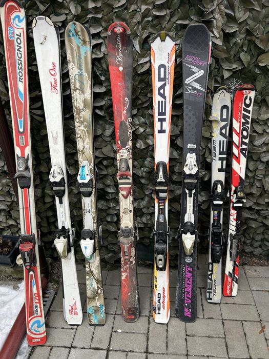 De vanzare schiuri diferite marimi