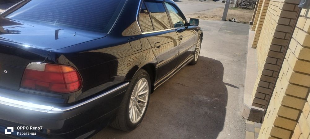 Прдою BMW 730 иделано машина