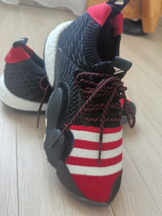 Adidași adidas Trae Young 2.0, în ediția specială mărimea 38
