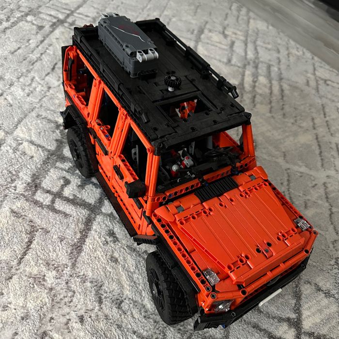 Конструктор LEGO TECHNIC "Mercedes-Benz G 500 PROFESSIONAL Line"