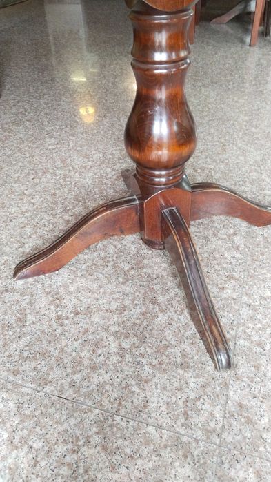 Продавам Трапезни маси за заведение за хранене