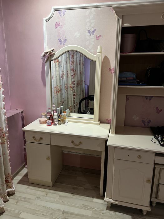 Продам срочно мебель для девочки