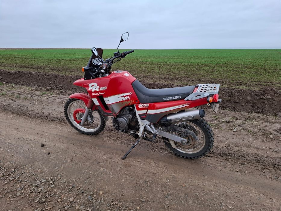 Vând Suzuki Dr 800