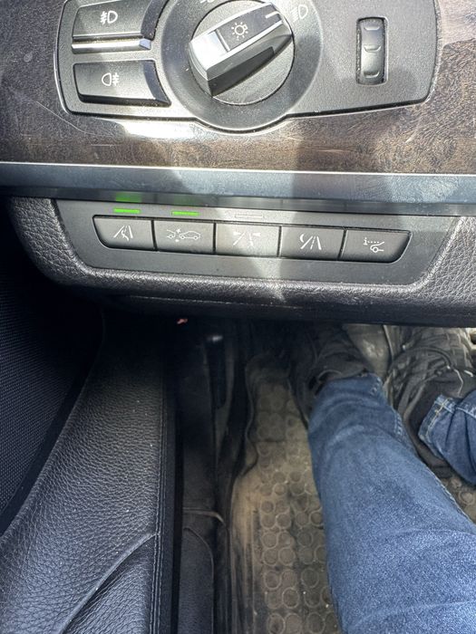 Dezmembrez BMW 730d F01 2010 3.0 N57D30A 5 butoane