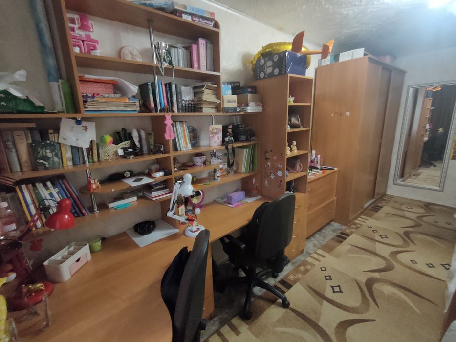 Продам квартиру 3-хкомнатную