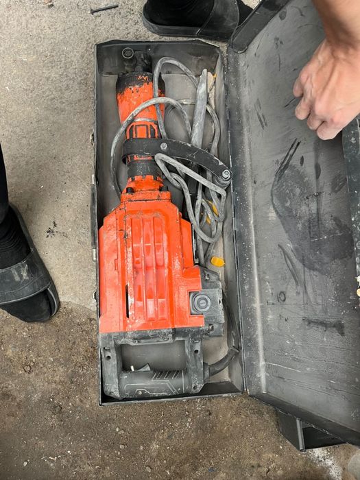 Отбойник (отбойный молоток)