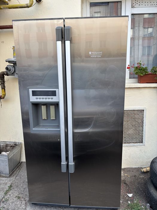Frigider Ariston MSZ 922 DF/HA, model Side-by-Side