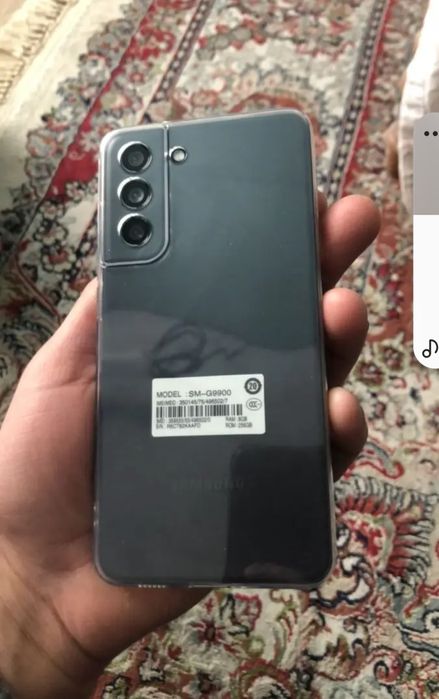 Samsung galaxy s 21FE 8ГБ /256 ГБ