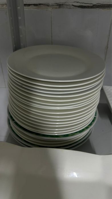 Сервировочный набор для стола и посуды