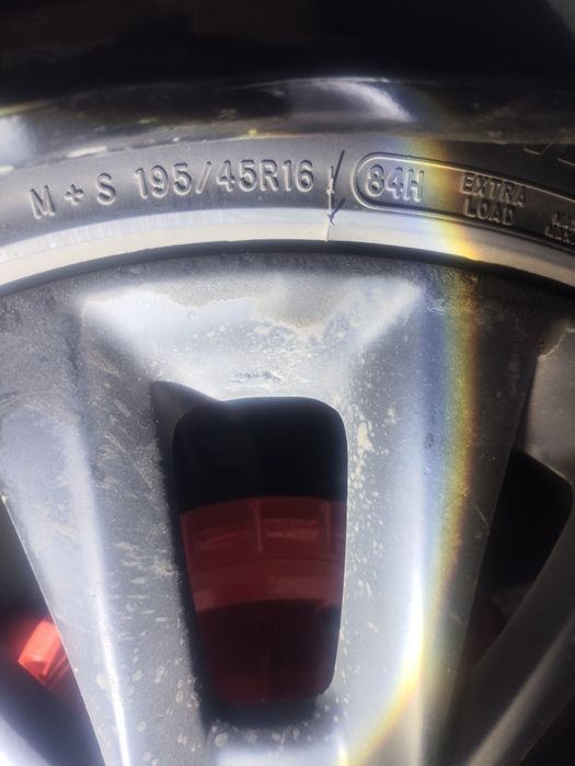 Диски вместе с покрышкой