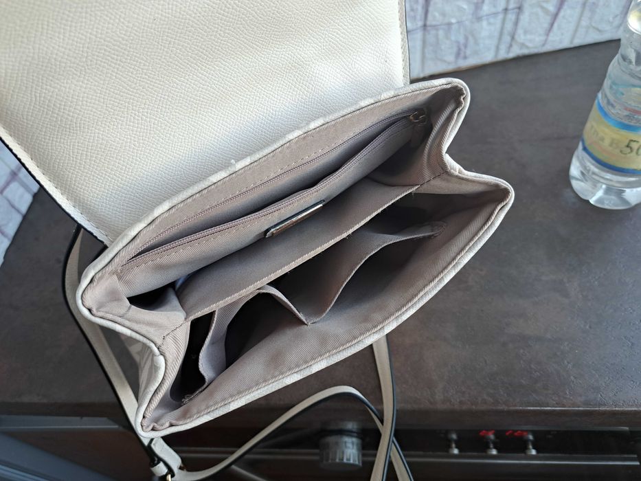 дамска чанта Aldo,малка бежова чантичка,