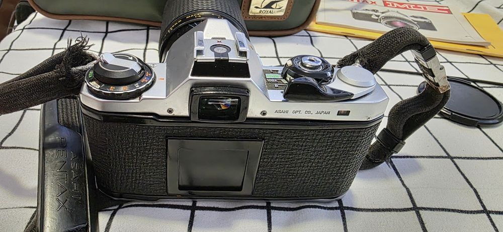 Aparat foto Asahi Pentax ME + obiectiv 80-200mm 1:4.5 + geanta