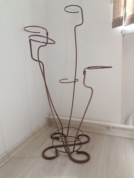 Цветочница кованная