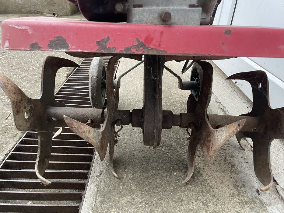 Motocultor  BESTGREEN pe benzina