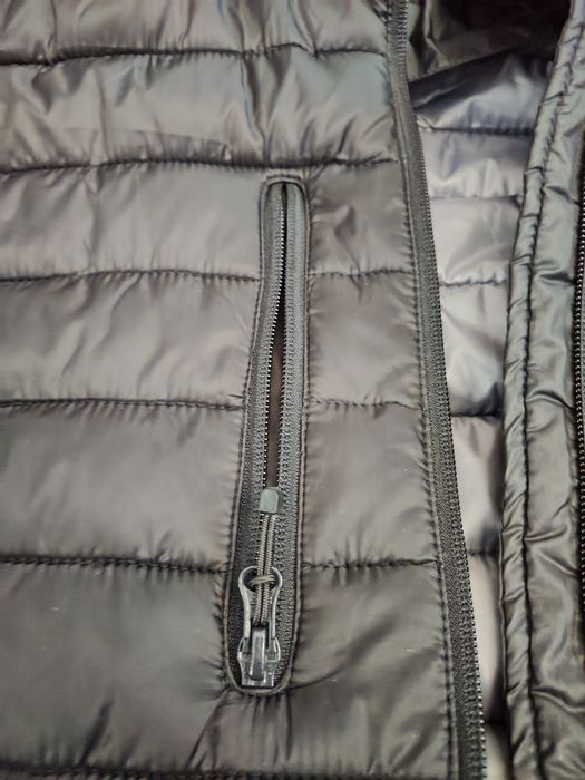 Geacă neagră perfectă pt vremea calduță