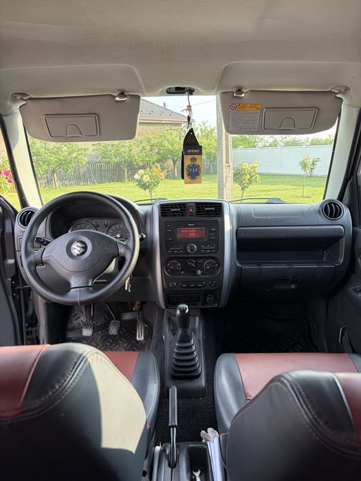 Vând Suzuki Jimny