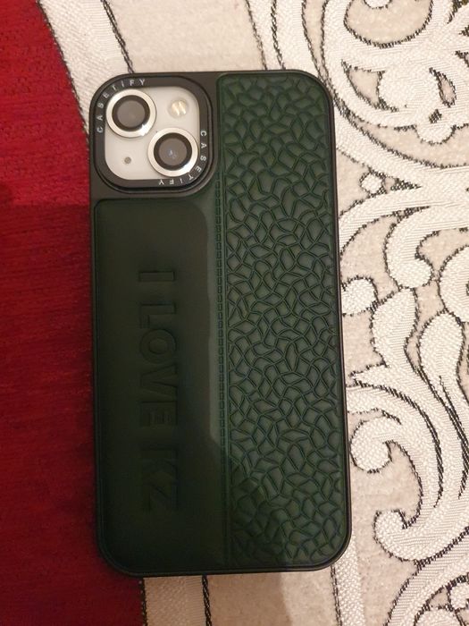 Айфон 13 в хорошем состоянии