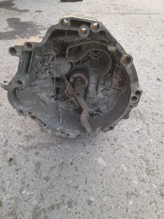 Продам МКПП на audi 80, 4х ступка.