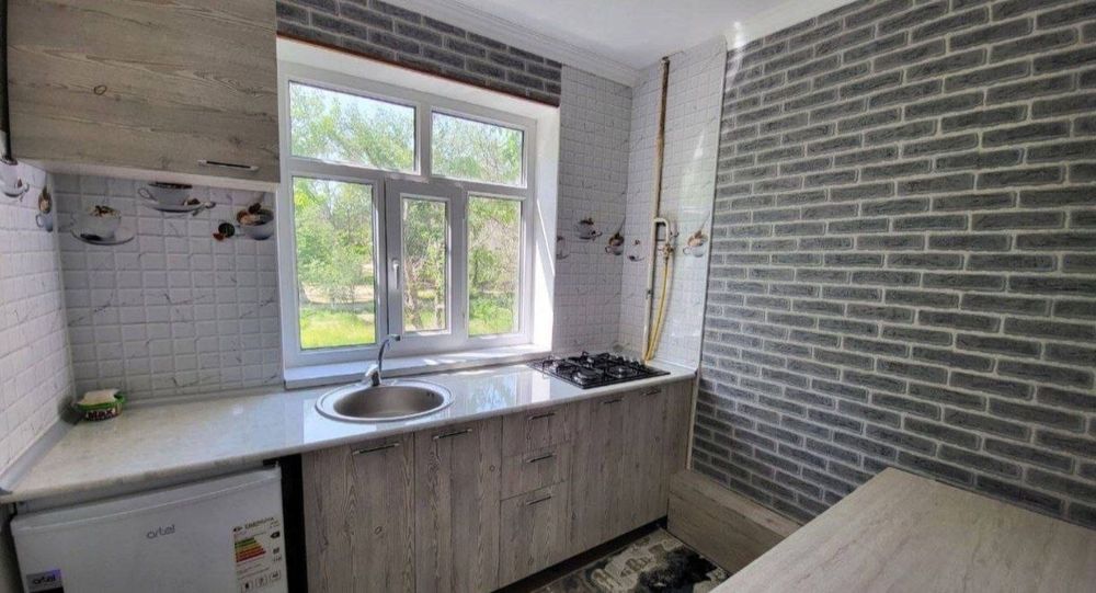 Сдаётся 1 комнатая квартира в 1 микрорайоне