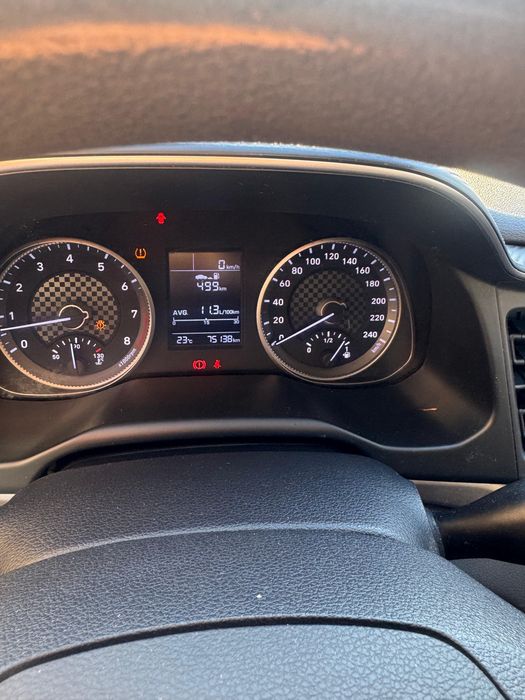 Продам машину Hyundai Elantra