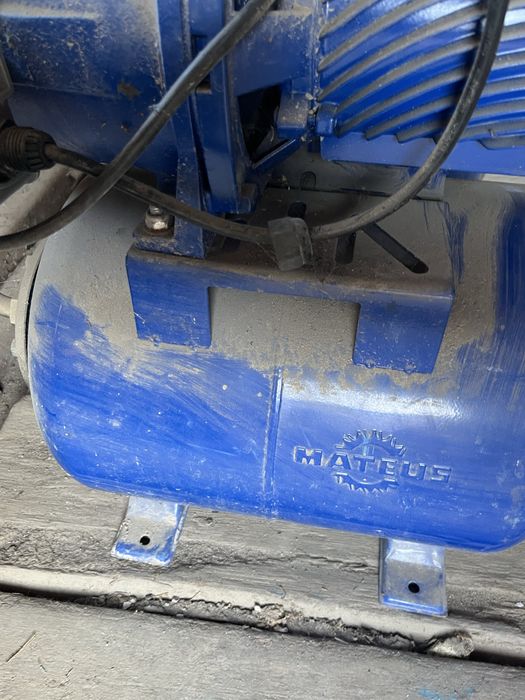 Продам насос водяной.