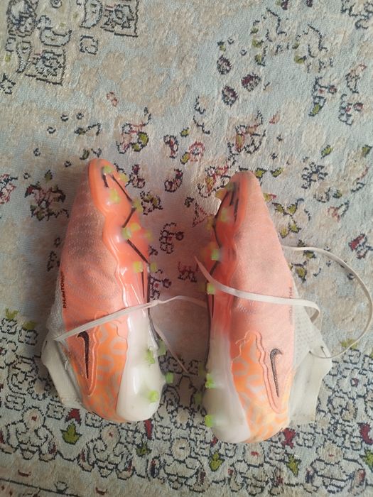 Nike Phantom Boots