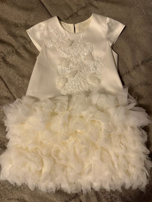 Нарядное платье на 2-3 года