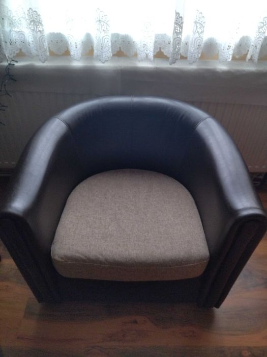 Фотьойли с кожена тапицерия