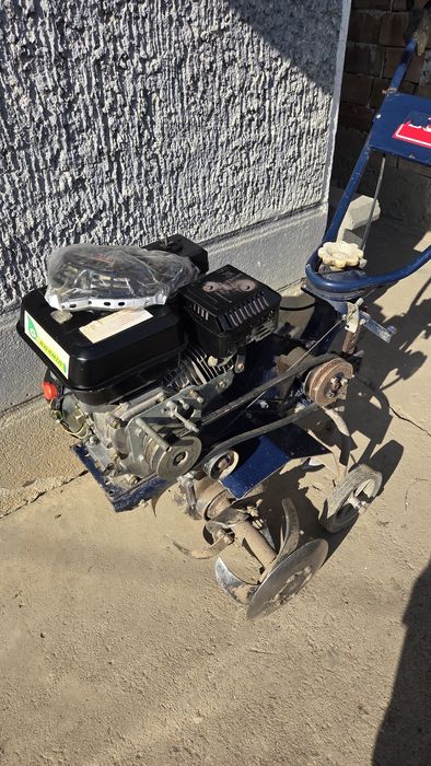 Продавам мотофреза с двигател Гардения 6,5