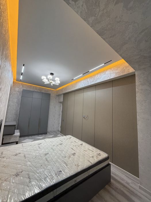 Vokzalda 3 xona lyuks kvartira sotiladi