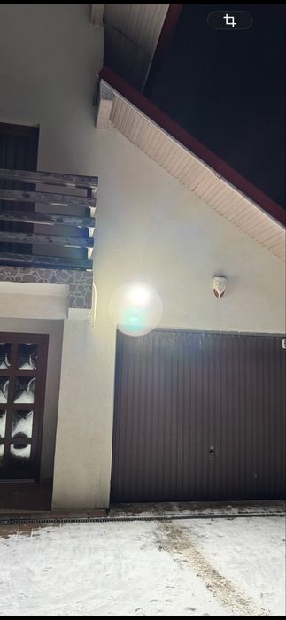 Casa de vanzare cu garaj incorporat sau schimb cu apartament cu 2 cam