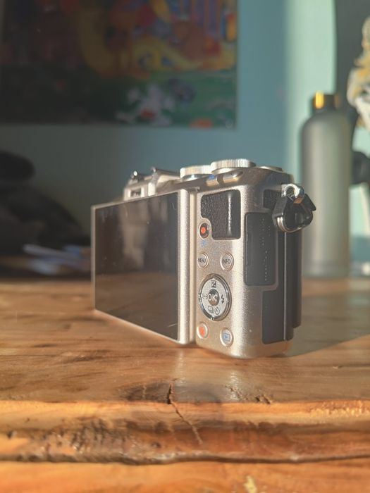 Olympus E-PL7+ ПОДАРЪК:чисто нови батерии