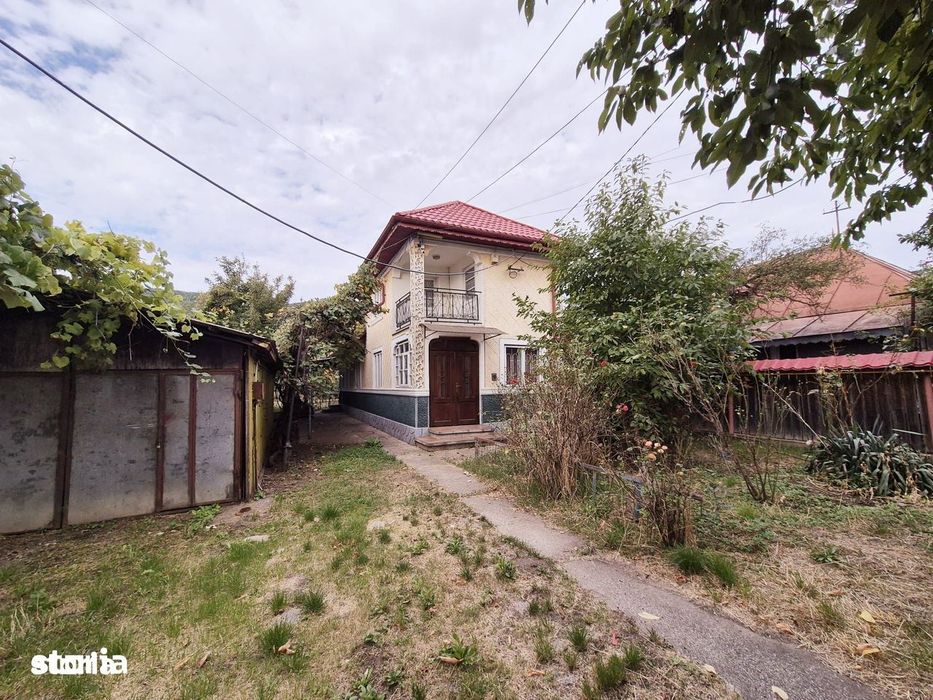 Casa și teren generos de 1100 mp, Piatra-Neamt