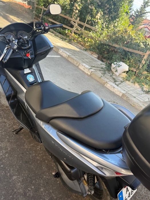 Honda Forza

300, Скутер , Употребяван
