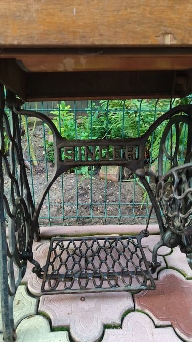 Masina de cusut Singer