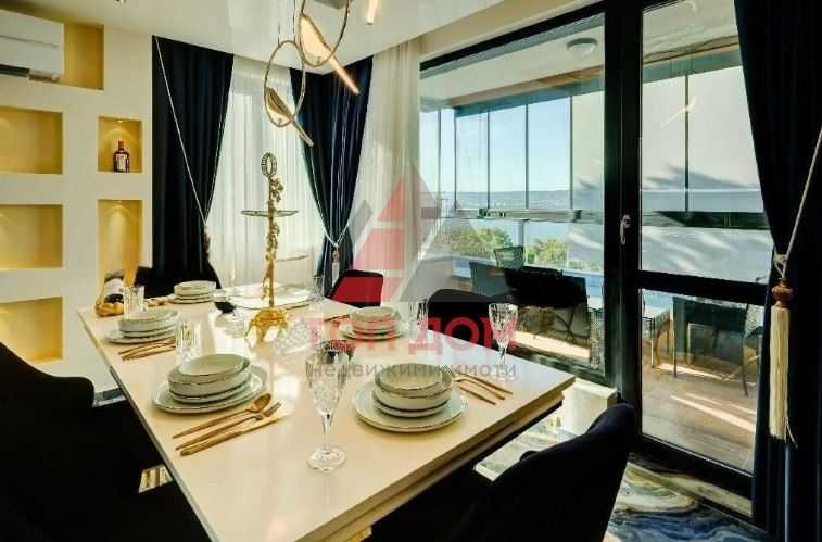 Дава се под наем Тристаен апартамент в Варна, Галата - 150 кв.м за 2500 € - Снимка #2