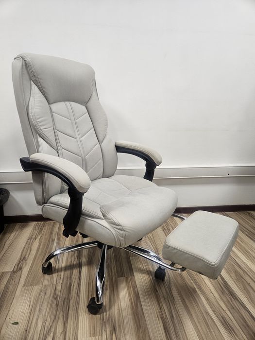 Продам Кресло б/у в офис