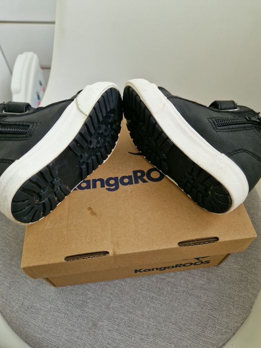 Ghete KangaRoos marimea 22