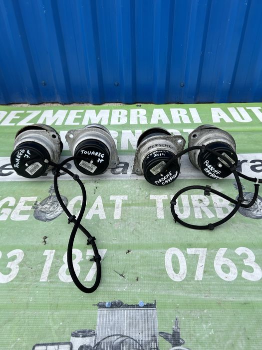 Tampon motor stânga , dreapta Volkswagen Touareg 7P 3.0 Tdi 2012