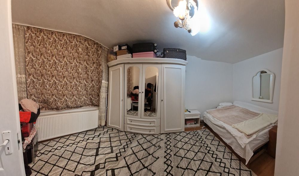 Garsoniera de vânzare