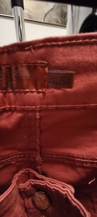 Pantalon dama moderni și calitativi