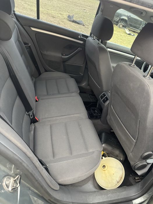 VW Golf 5 1.6FSI 115 на части