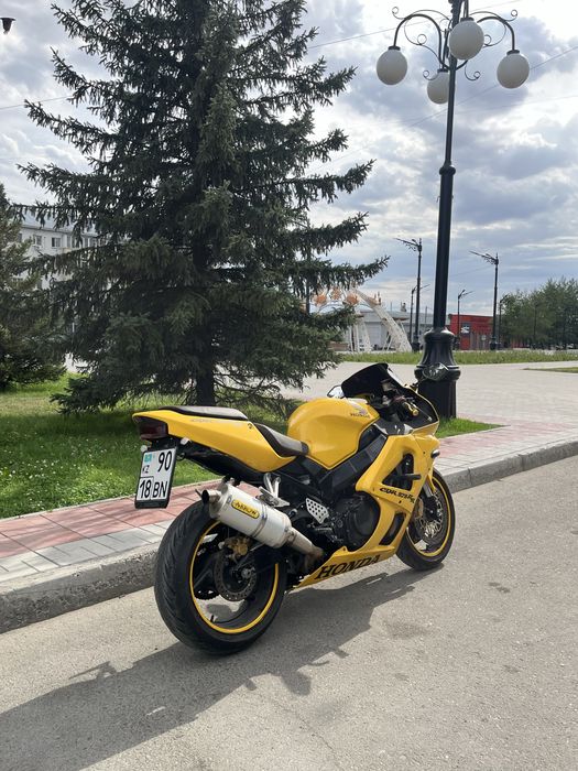 Honda CBR929RR fireblade