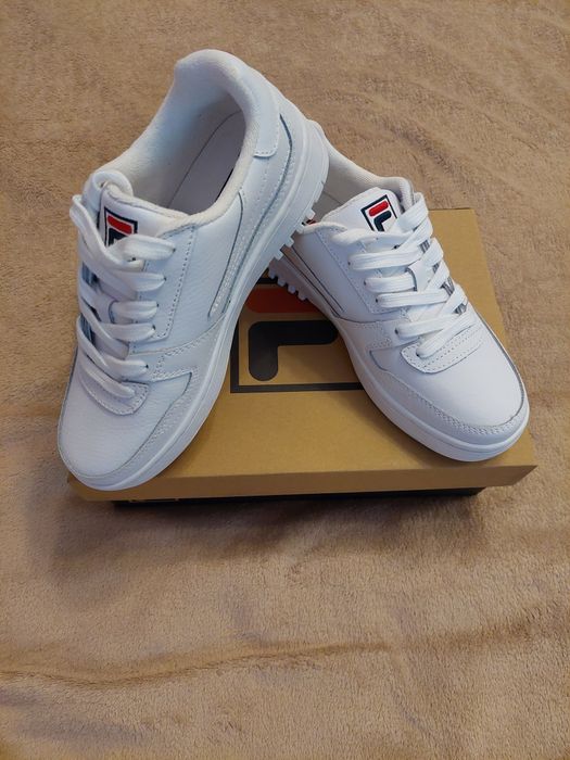 Adidași FILA piele, NOI nr.37