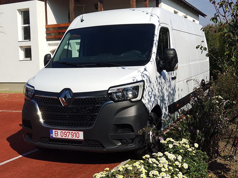 Renault Master înmatriculat recent Roo