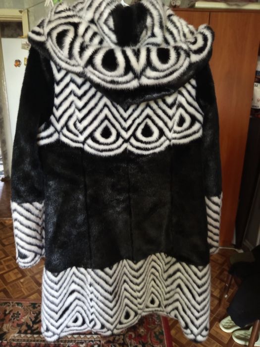 Шуба ЭКО в отличном состоянии