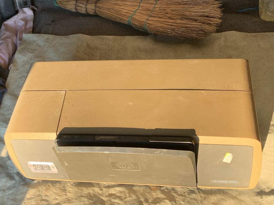 Продавам 4 Броя Мастиленоструен Принтер HP Deskjet 5740